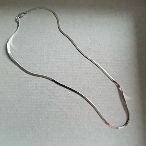 Two 925 sterling silver necklaces. Price shown is for both necklaces! - Picture 2 of 3